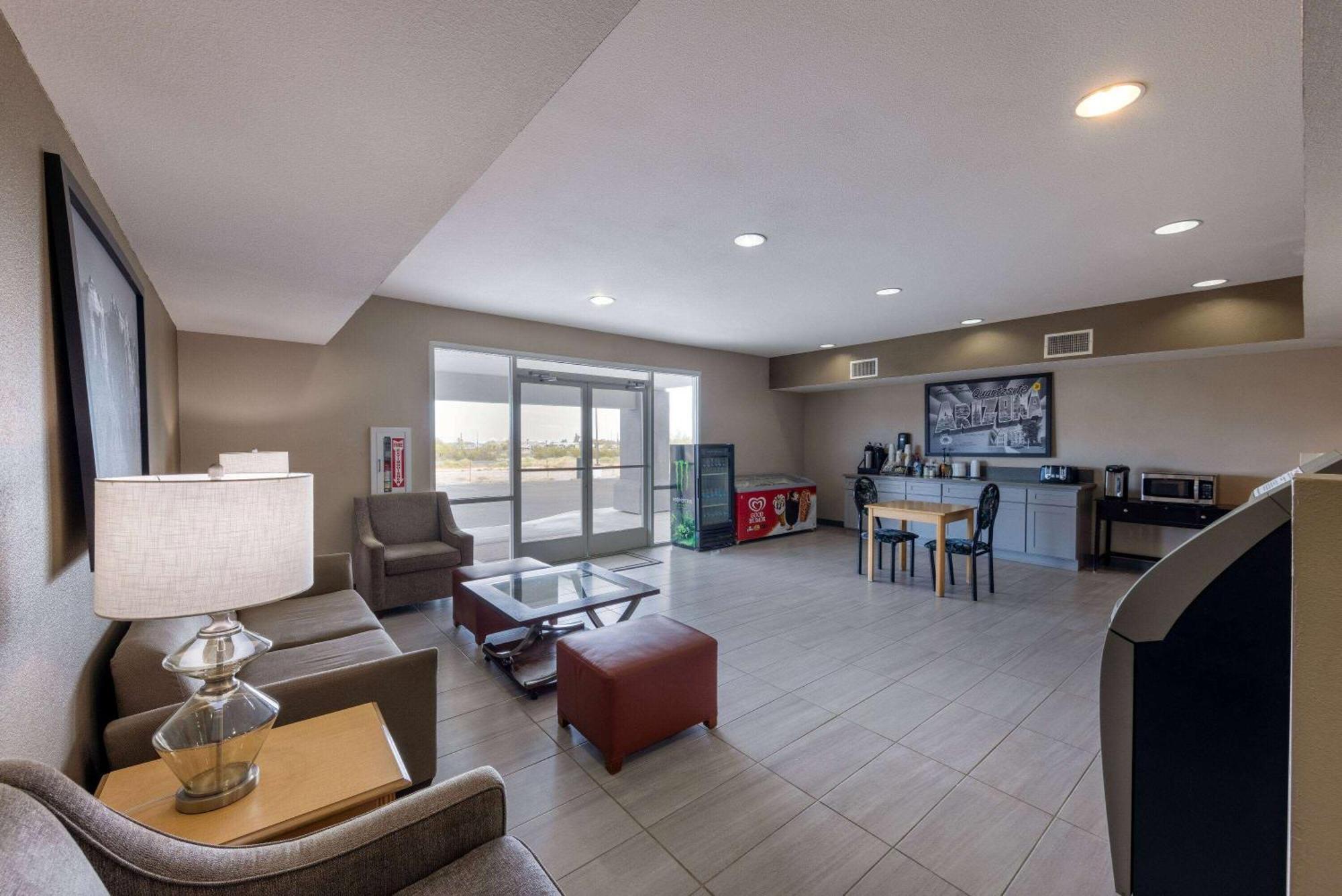 Super 8 By Wyndham Quartzsite Az Hotel Luaran gambar