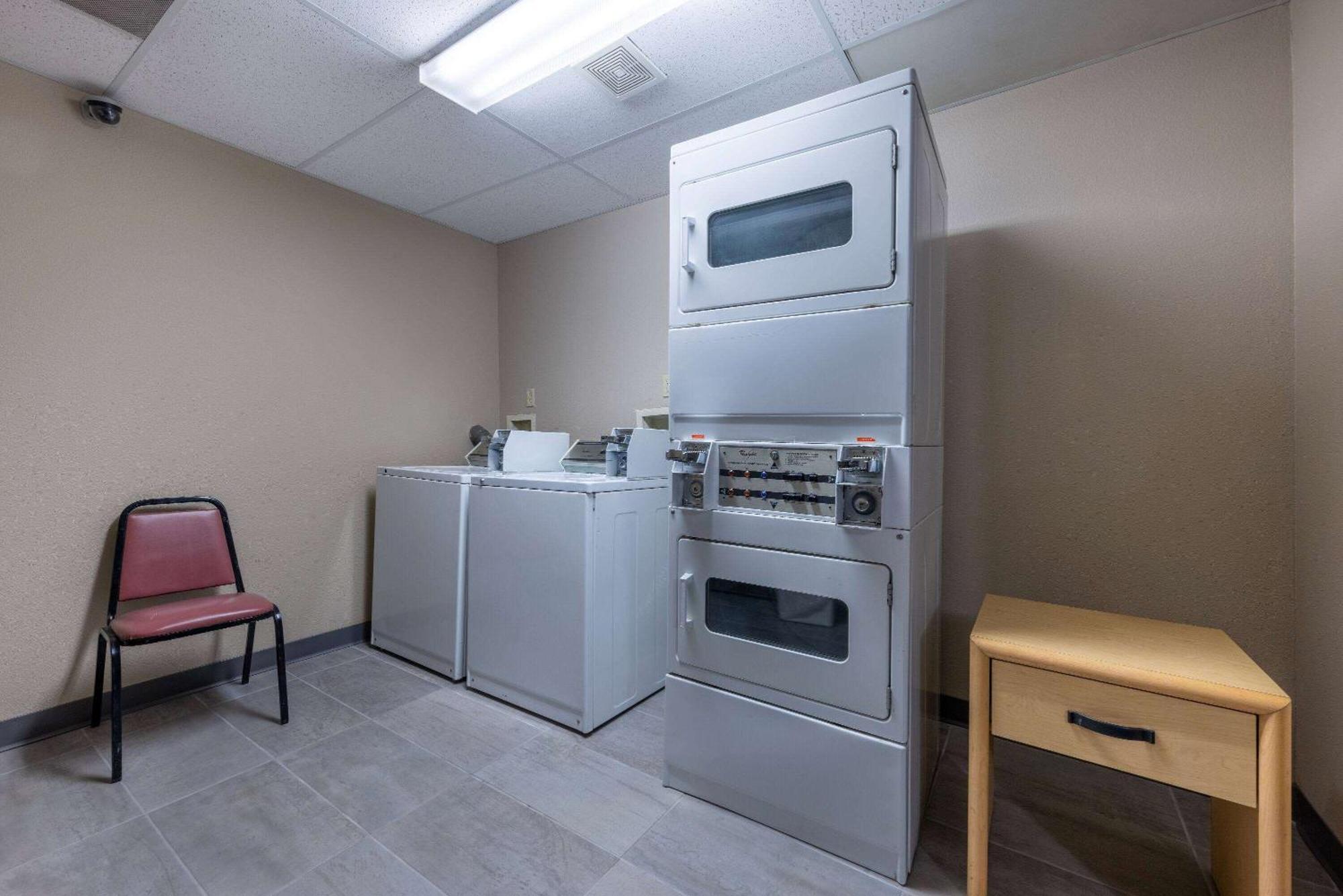 Super 8 By Wyndham Quartzsite Az Hotel Luaran gambar